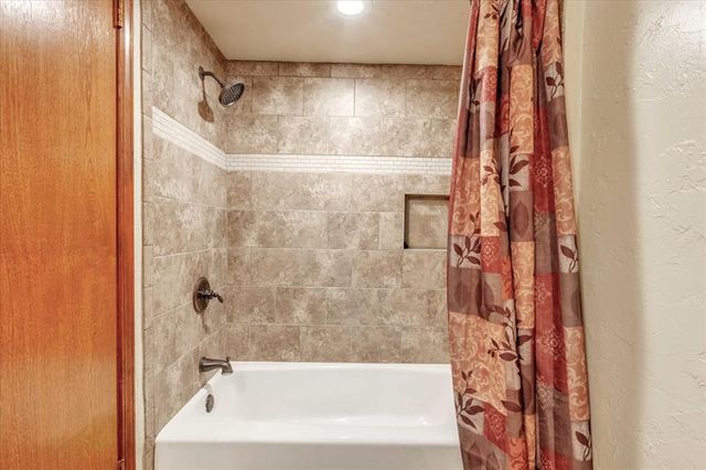 4048 Spyglass Road, Oklahoma City, OK 73120