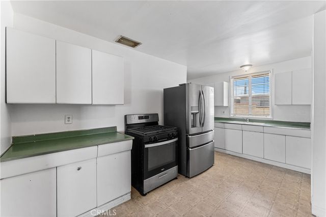 15600 M, Mojave, CA 93501
