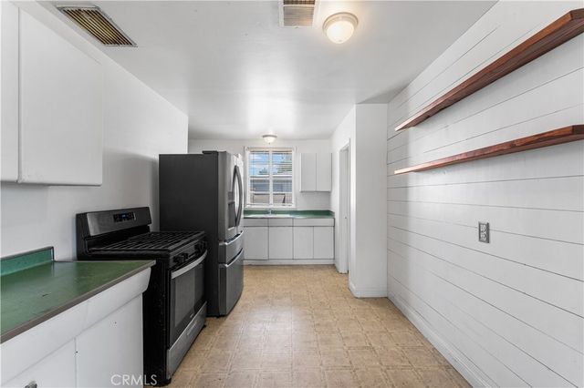 15600 M, Mojave, CA 93501