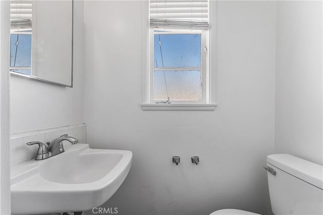 15600 M, Mojave, CA 93501