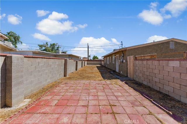 15600 M, Mojave, CA 93501