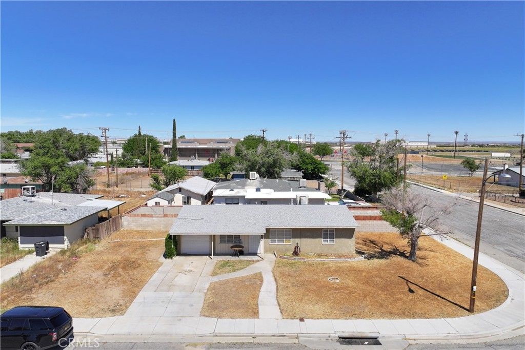 15600 M, Mojave, CA 93501