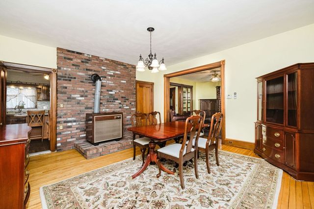 18 Central Ave, Seekonk, MA 02771