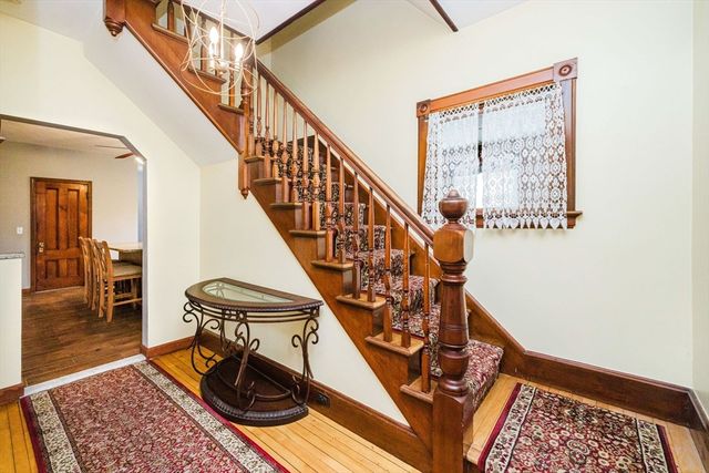 18 Central Ave, Seekonk, MA 02771