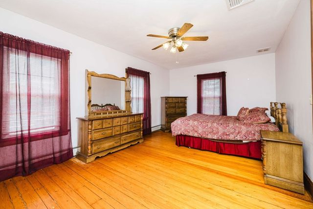 18 Central Ave, Seekonk, MA 02771