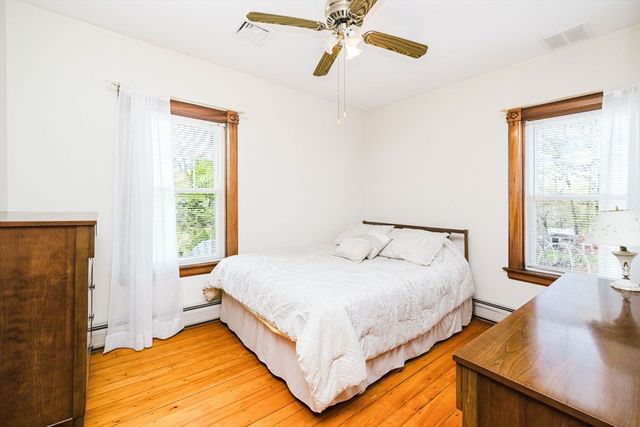 18 Central Ave, Seekonk, MA 02771