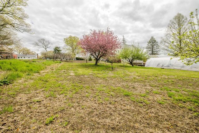 18 Central Ave, Seekonk, MA 02771