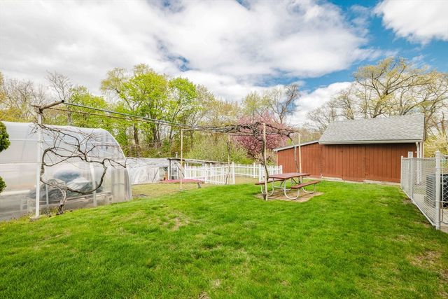 18 Central Ave, Seekonk, MA 02771