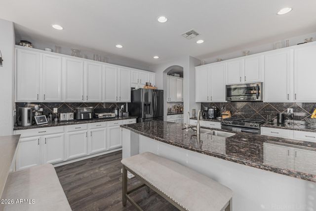 2415 S Whetstone Place, Chandler, AZ 85286