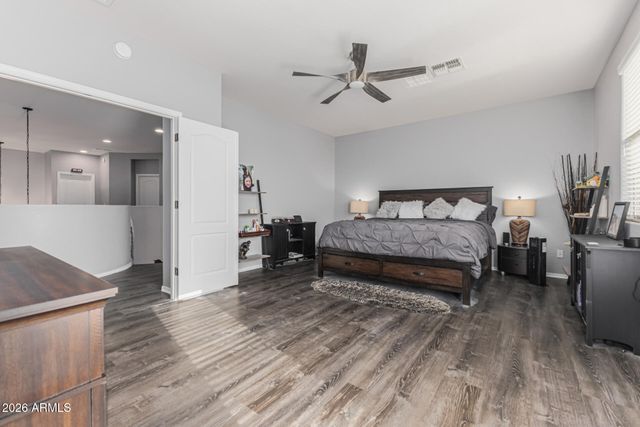 2415 S Whetstone Place, Chandler, AZ 85286