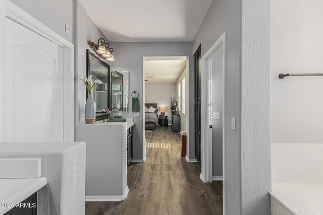 2415 S Whetstone Place, Chandler, AZ 85286