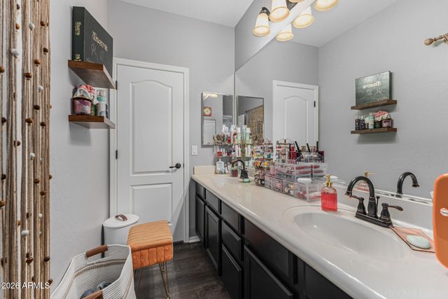 2415 S Whetstone Place, Chandler, AZ 85286