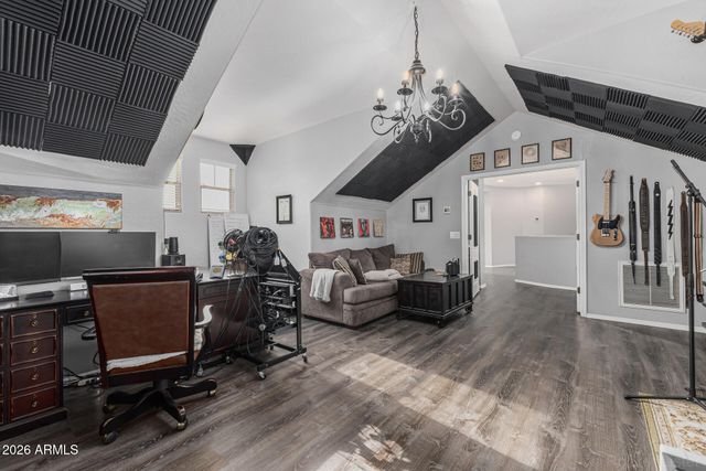 2415 S Whetstone Place, Chandler, AZ 85286