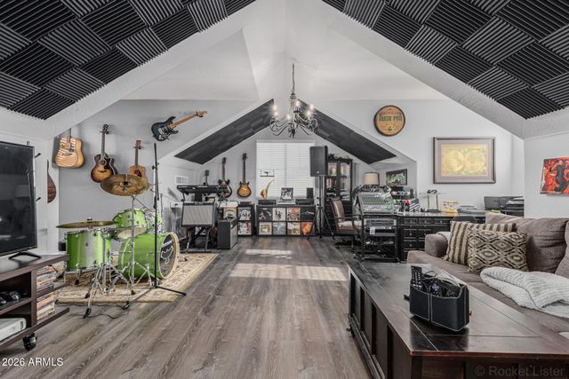 2415 S Whetstone Place, Chandler, AZ 85286