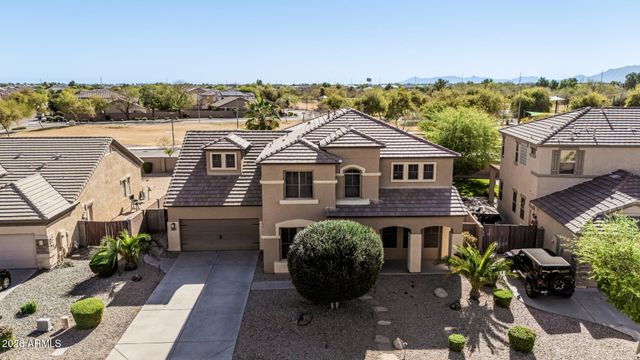 2415 S Whetstone Place, Chandler, AZ 85286