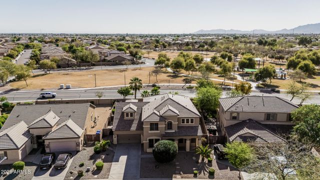 2415 S Whetstone Place, Chandler, AZ 85286