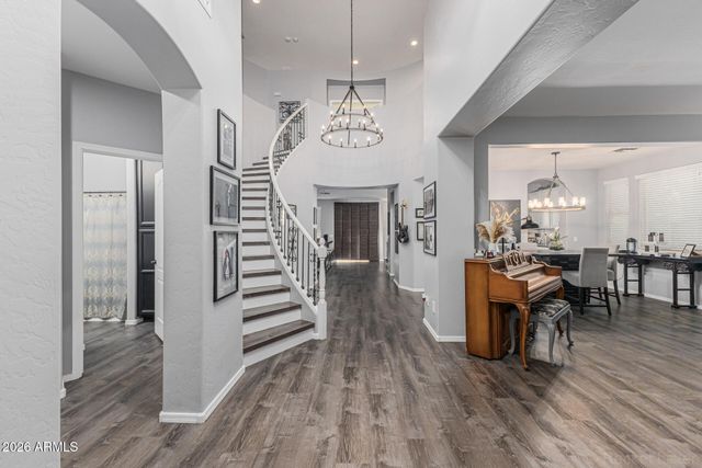 2415 S Whetstone Place, Chandler, AZ 85286