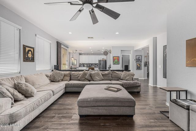 2415 S Whetstone Place, Chandler, AZ 85286