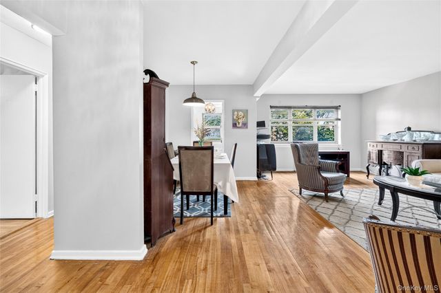 30 Fleetwood Avenue 4F, Fleetwood, NY 10552