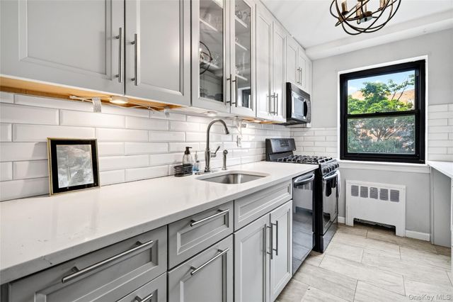 30 Fleetwood Avenue 4F, Fleetwood, NY 10552