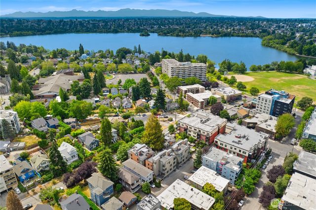 6538 A Latona Avenue NE, Seattle, WA 98115