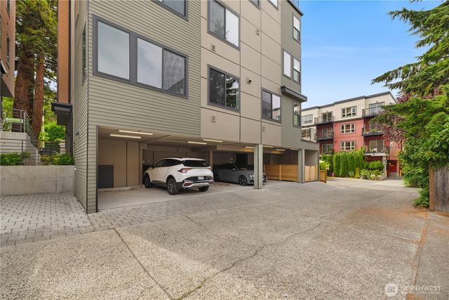 6538 A Latona Avenue NE, Seattle, WA 98115