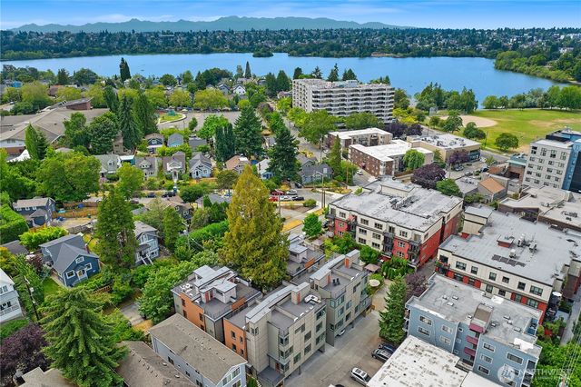 6538 A Latona Avenue NE, Seattle, WA 98115