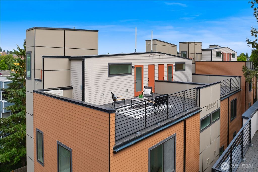 6538 A Latona Avenue NE, Seattle, WA 98115