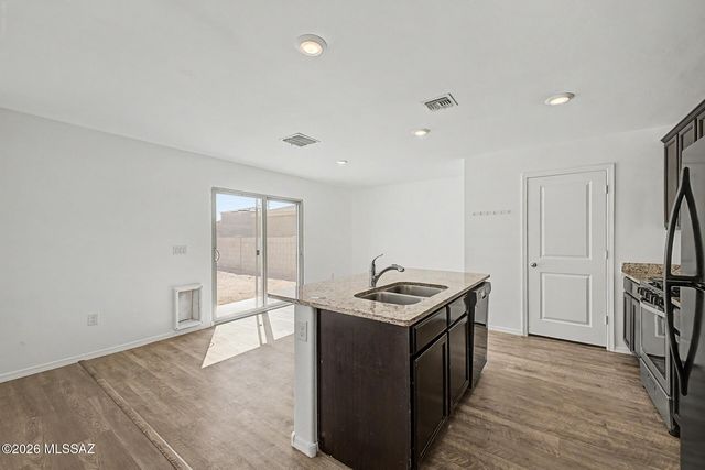 5984 S Antrim Loop, Tucson, AZ 85706