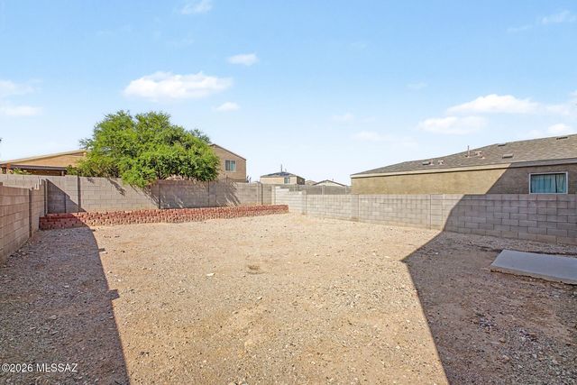 5984 S Antrim Loop, Tucson, AZ 85706