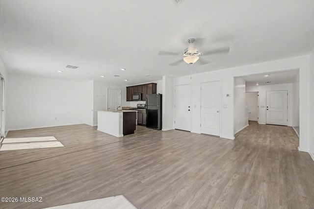 5984 S Antrim Loop, Tucson, AZ 85706