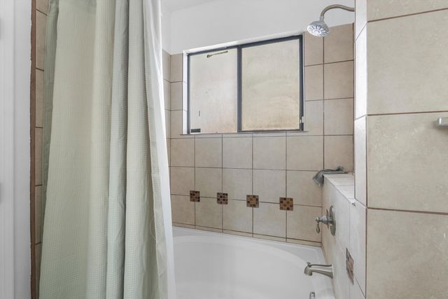 4628 Rockaway Loop NE, Rio Rancho, NM 87124