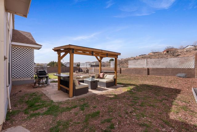 4628 Rockaway Loop NE, Rio Rancho, NM 87124