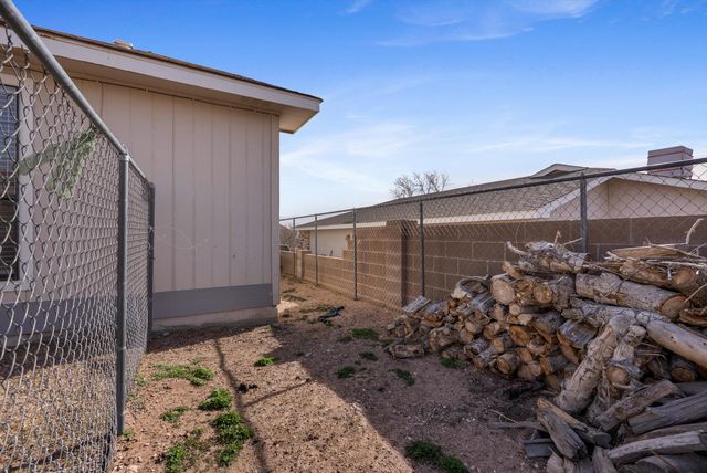 4628 Rockaway Loop NE, Rio Rancho, NM 87124