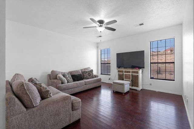 4628 Rockaway Loop NE, Rio Rancho, NM 87124