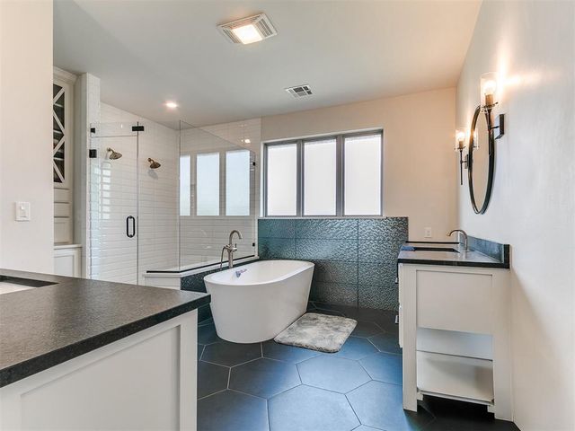 2517 Sandplum Lane, Goldsby, OK 73093