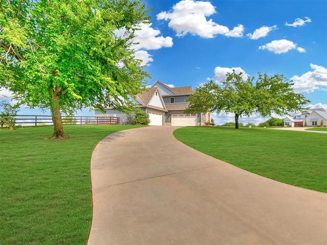 2517 Sandplum Lane, Goldsby, OK 73093