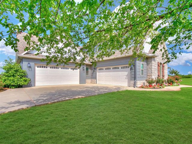 2517 Sandplum Lane, Goldsby, OK 73093