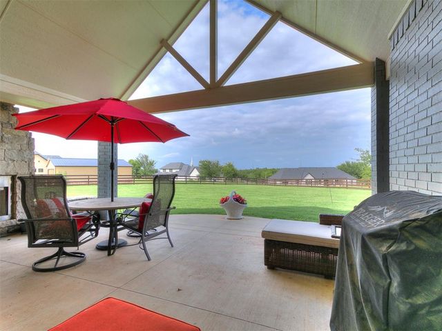 2517 Sandplum Lane, Goldsby, OK 73093