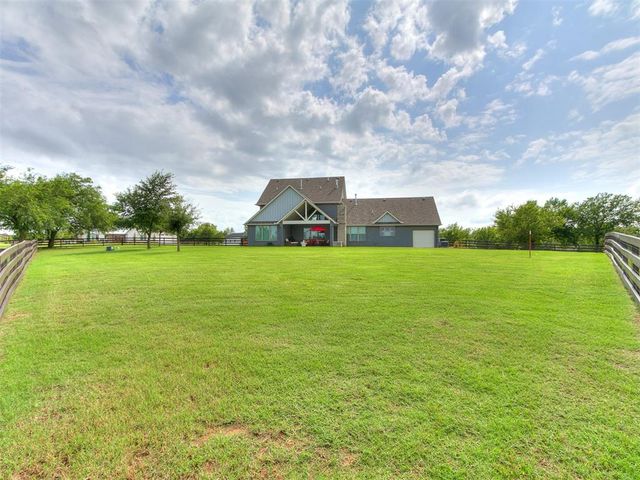 2517 Sandplum Lane, Goldsby, OK 73093