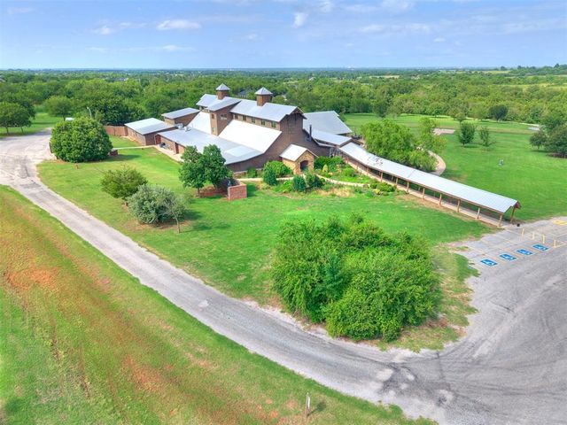 2517 Sandplum Lane, Goldsby, OK 73093