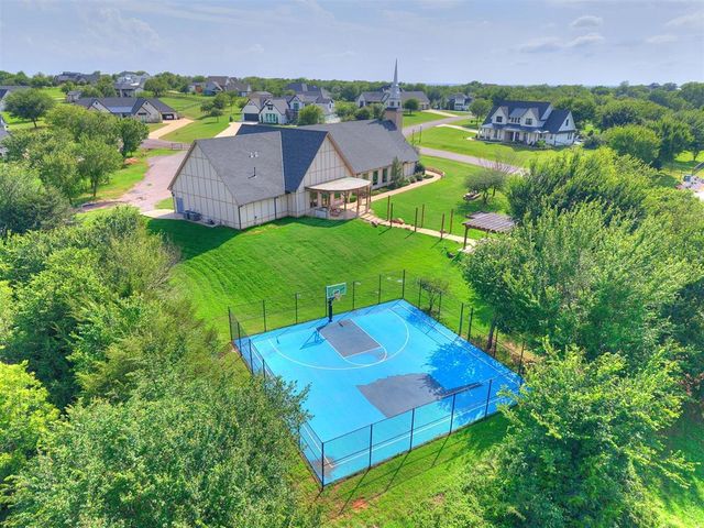 2517 Sandplum Lane, Goldsby, OK 73093