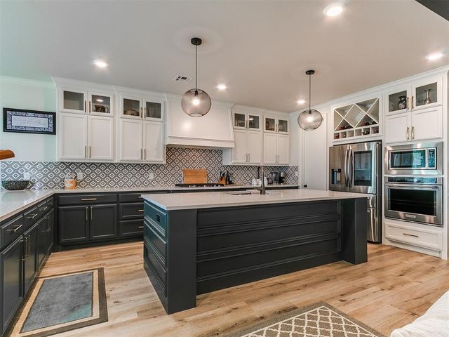 2517 Sandplum Lane, Goldsby, OK 73093