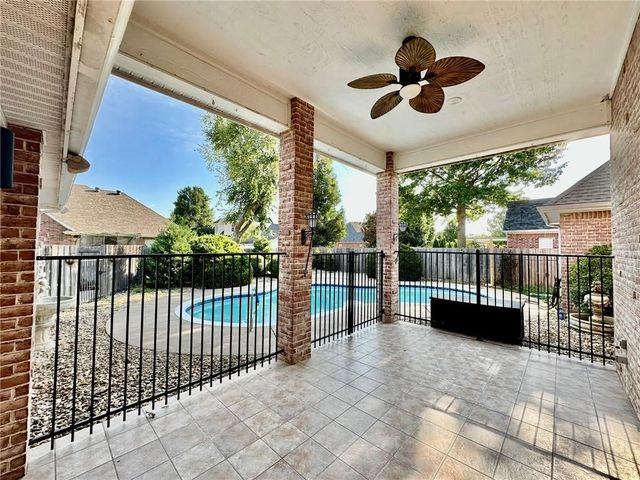 4619 W Knoll View Way, Rogers, AR 72758