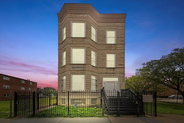 2857 W POLK Street, Chicago, IL 60612