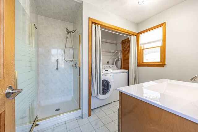 11 Valdora Dr, Stoneham, MA 02180