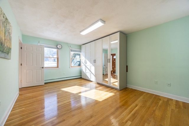 11 Valdora Dr, Stoneham, MA 02180