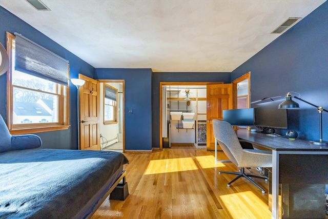 11 Valdora Dr, Stoneham, MA 02180