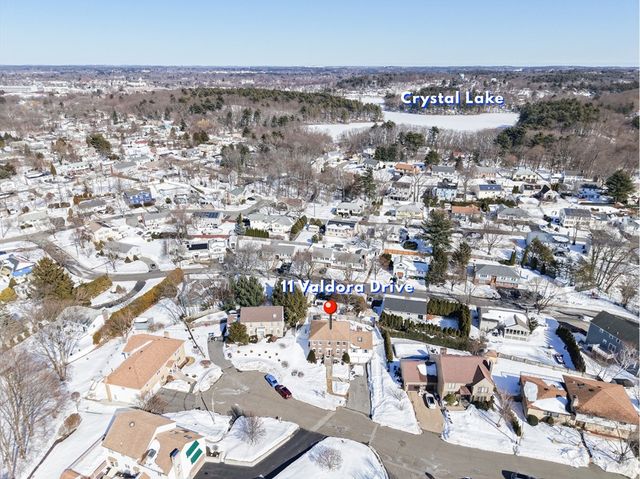 11 Valdora Dr, Stoneham, MA 02180