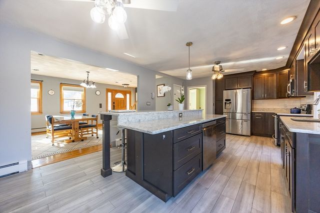 11 Valdora Dr, Stoneham, MA 02180